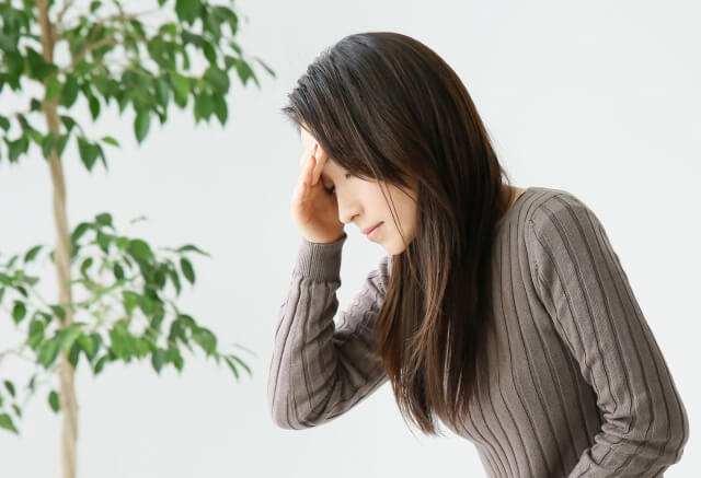 女性