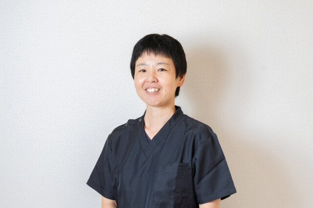 女性スタッフ