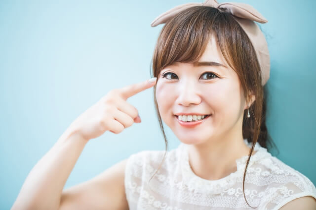笑顔の女性